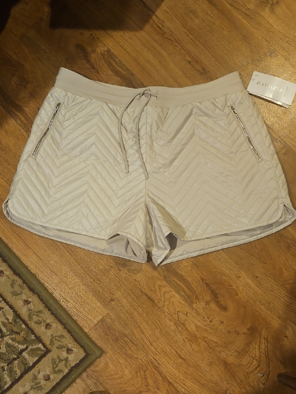 NWT Athleta Apres Ski Shorts Tan Size 16